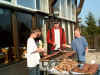Foto 66 1april BBQ3 klein.jpg (53053 bytes)