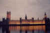 London 2003 Big Ben + houses of Parliament by night.jpg (31311 bytes)